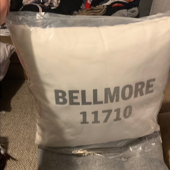 Bellmore 11710 Decorative Pillow - White - Picture 4 of 4